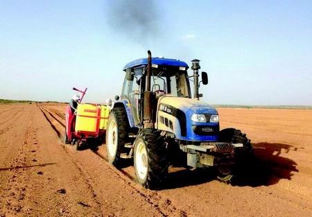 China's driverless tractors